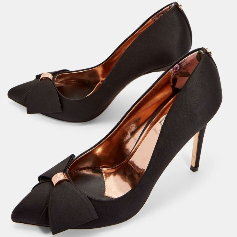 💕TED BAKER LONDON Azeline Black Pointed Toe Bow Pump Heels US 9 New Without Box